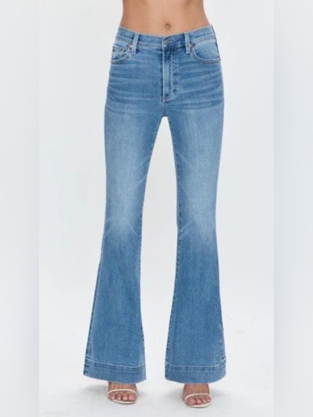 NWT pistola Kingsley Mid Rise Flared Jeans in essay size 28